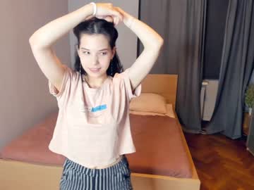 girl
        cherry_tery cam image #1456665