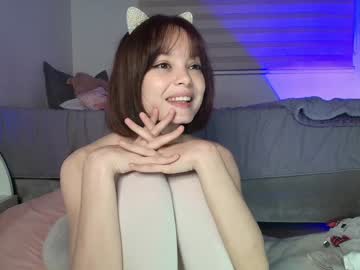 girl
        urlittlegirl_ cam image #5761871
