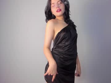 girl
        dorio___s cam image #2648365