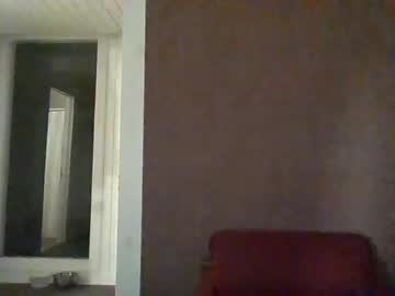 girl
        heidiknight555 cam image #625746