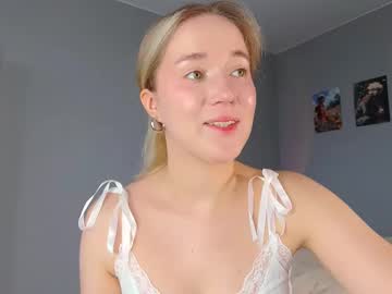 girl
        aluntick cam image #6454450