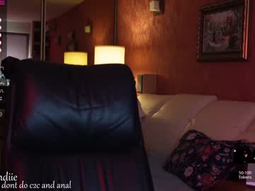 girl
        bestblondiiecb cam image #1044004