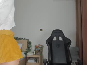 girl
        amilia4u cam image #3239125