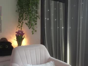 girl
        mysticxkitty cam image #6786225