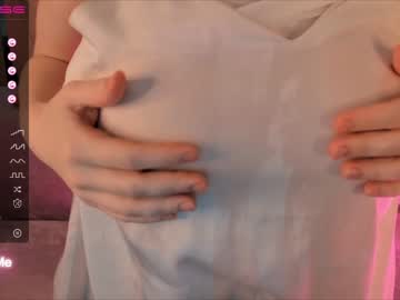 girl
        le_meurice cam image #482172