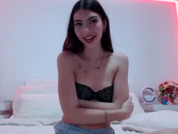 girl
        itsmyahxox cam image #3612120