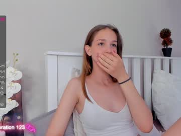 girl
        alyssabrewer cam image #1970116
