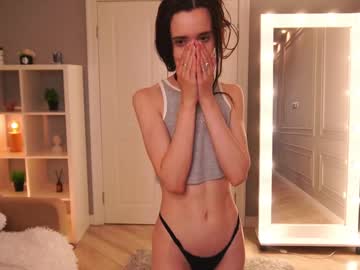 girl
        boo_you_scared cam image #4762481
