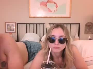 couple
        classysavages69 cam image #1682357