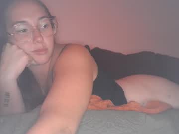 couple
        milknhunnny cam image #4941936