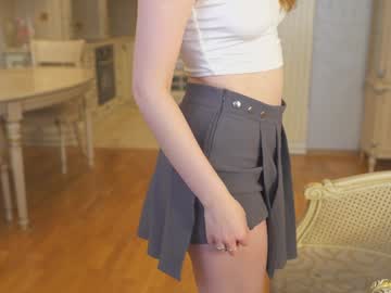 girl
        dorettaferrett cam image #4347286