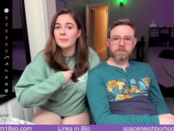 couple
        spaceneighbor cam image #5825119