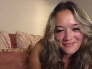 couple
        amateuroutlawss cam image #4690236