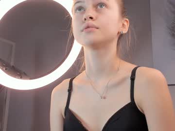 girl
        darling_dreamer cam image #2399177