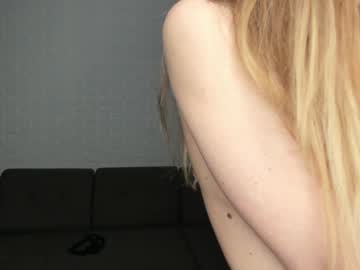 girl
        sandra_buika cam image #1785095