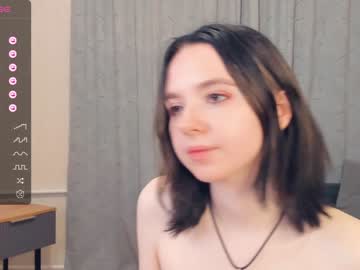 girl
        augustadyer cam image #3850524
