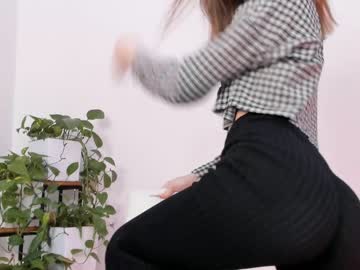 girl
        elizabeth__gray cam image #728116