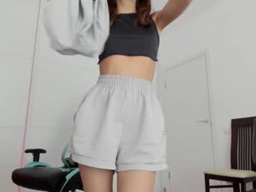girl
        samqueenzel cam image #4347464