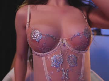 girl
        lucie_beltran cam image #4170752