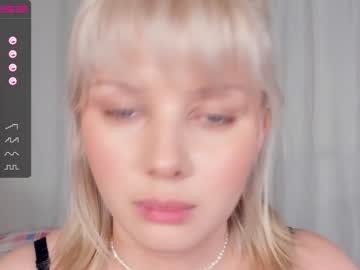 girl
        melissacarterr cam image #505979