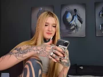 girl
        clarewoods cam image #6668452
