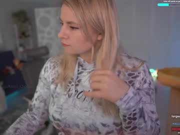 girl
        asiri_ocean cam image #4981192