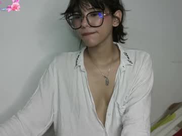 girl
        lovely_allys cam image #6802569