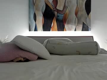 girl
        mis_eva cam image #5527691