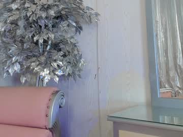 girl
        tamyeliot cam image #5775565