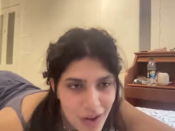 girl
        ozzyogqt cam image #321222