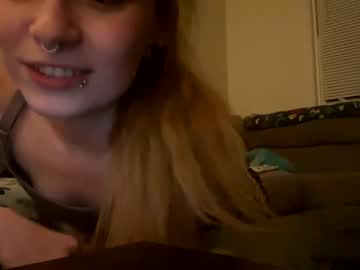 girl Cam Girls Get Busy With Their Dildos With No Shame with klevans23