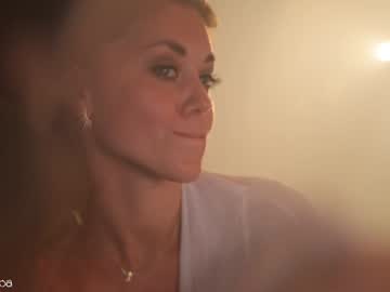 girl
        lettymoa cam image #6766819