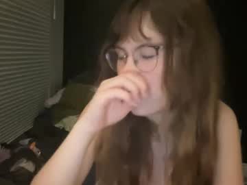 girl
        bushbabe3008 cam image #4741330