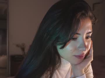 girl
        soifiee cam image #1894902