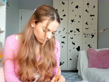 girl
        thisisamelia cam image #1338021