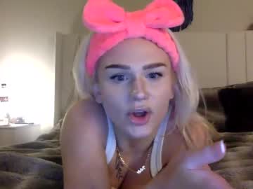 girl
        firebrookey cam image #1443144