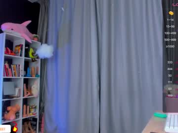 girl
        blush_mikki cam image #2567010