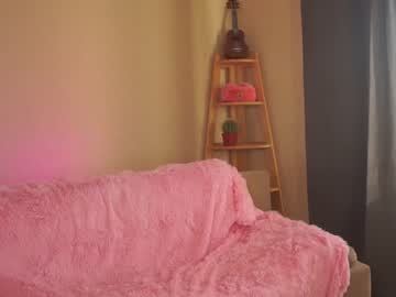 girl
        cybercat_girl cam image #1694885