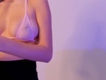 girl
        elizabeth__gray cam image #620213