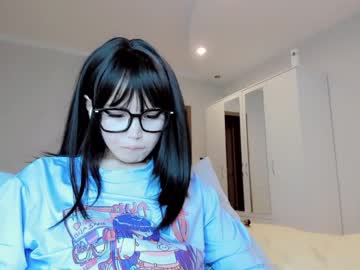 girl
        shy_dy cam image #1503874