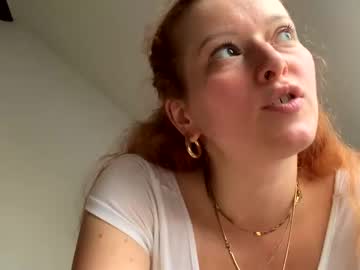 girl
        emmafayex cam image #4463895