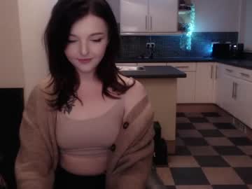 girl
        lucydelovely cam image #96967
