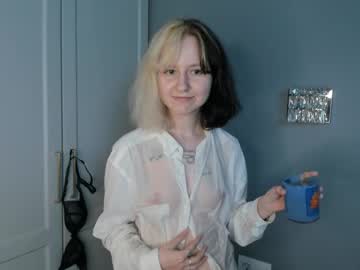girl
        shelleybanford cam image #4350798