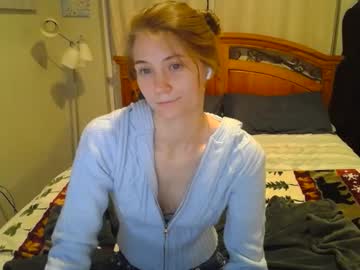 girl
        katynowhere cam image #5910737