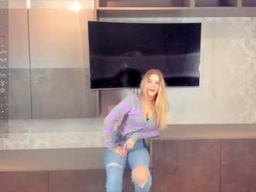 girl
        maydahedley cam image #3681510