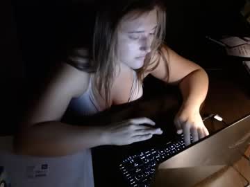 girl
        superrr_starrr cam image #4481903