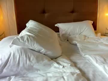 girl
        mis_eva cam image #1989623