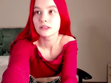 girl
        rina_red1 cam image #3040455