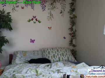 girl
        aliceriverscam cam image #1972345
