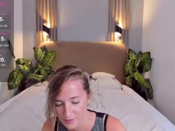 girl
        mamillamax cam image #4604749